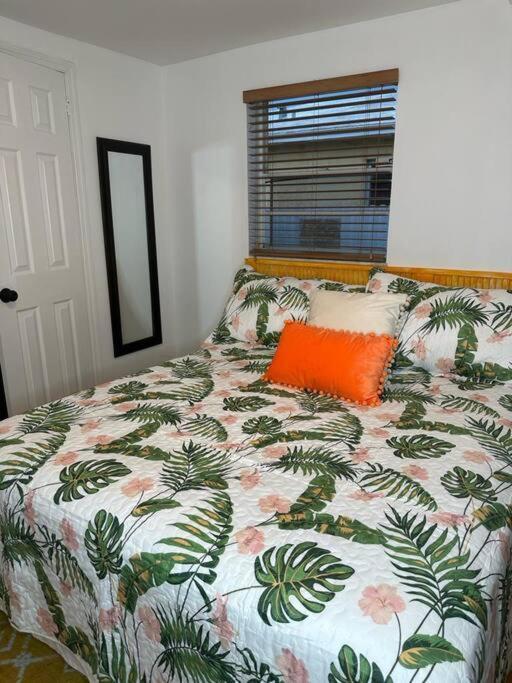 Sleeps 3, Casa Tropical In Miami Appartement Buitenkant foto